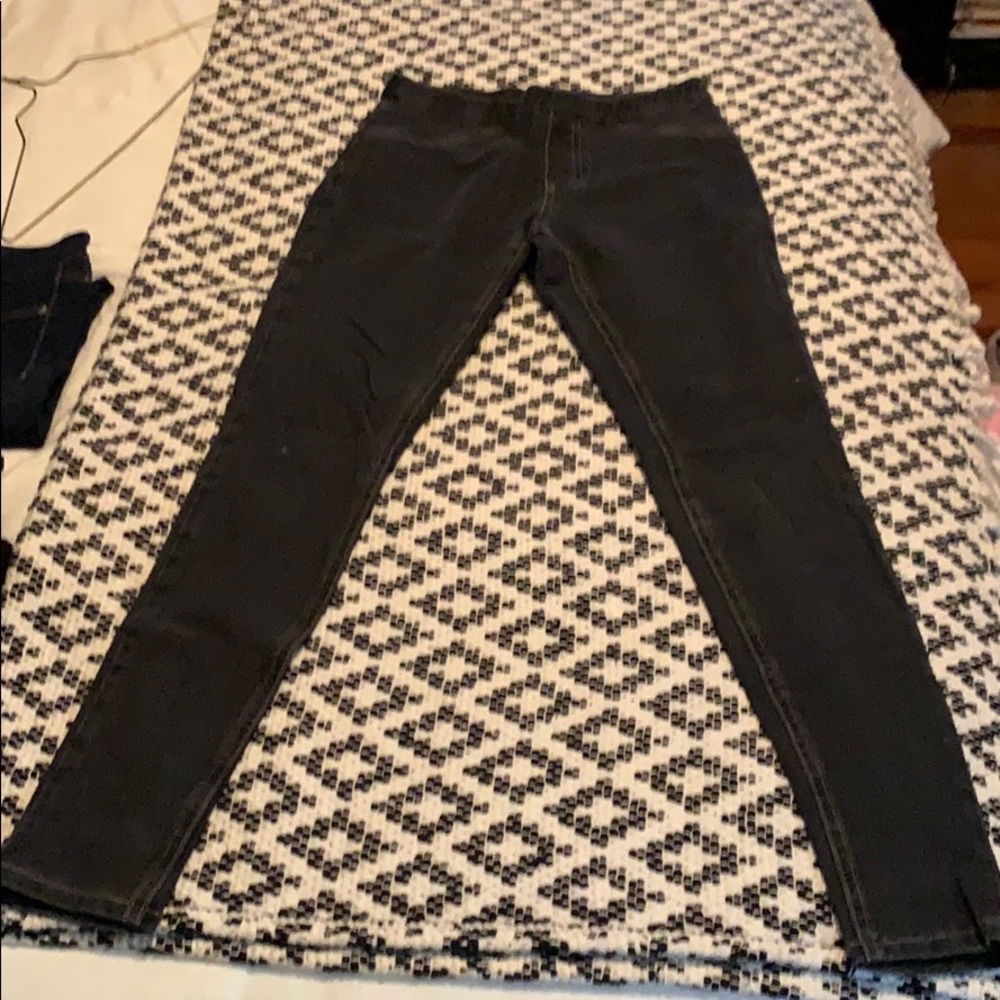 Black skinny jeggings